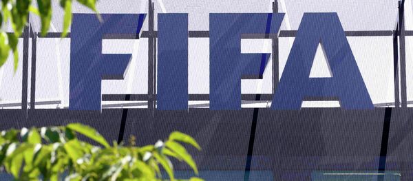 The logo of soccer's international governing body FIFA is seen on its headquarters in Zurich, Switzerland, May 27, 2015. - Sputnik Afrique