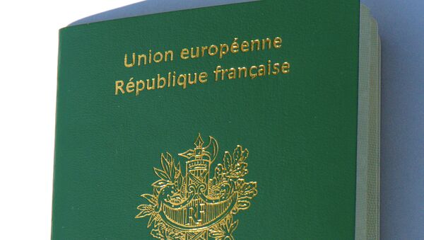 Passeport français - Sputnik Afrique