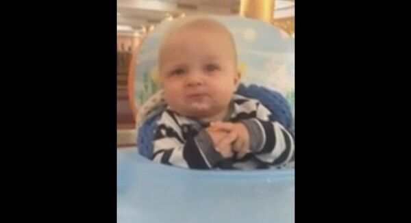 Goûter à un citron pour la première fois - Sputnik Afrique