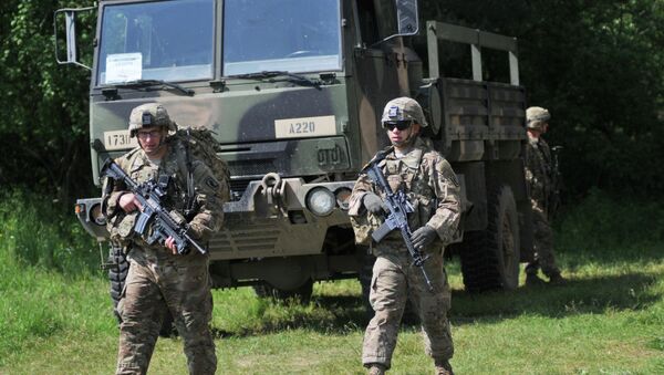 Les militaires ukrainiens formés par des soldats US - Sputnik Afrique