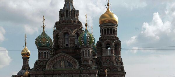 Прогулочный маломерный катер на канале Грибоедова в Санкт-Петербурге - Sputnik Afrique