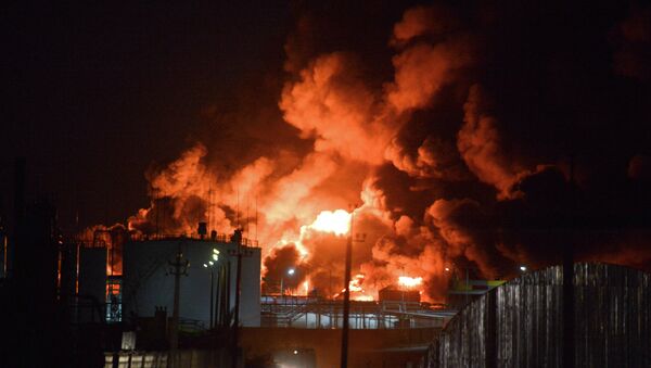Fire on oil depot near Kiev - Sputnik Afrique