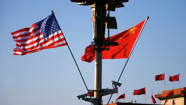 Le drapeau américain et le drapeau chinois - Sputnik Afrique