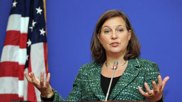 US Assistant Secretary of State for European and Eurasian Affairs Victoria Nuland gestures as she speaks during her press conference in Tbilisi - Sputnik Afrique