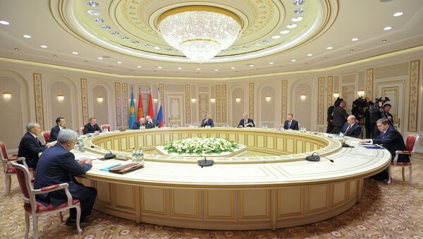 Рабочий визит В.Путина в Белоруссию для участия в заседании ВЕЭС - Sputnik Afrique