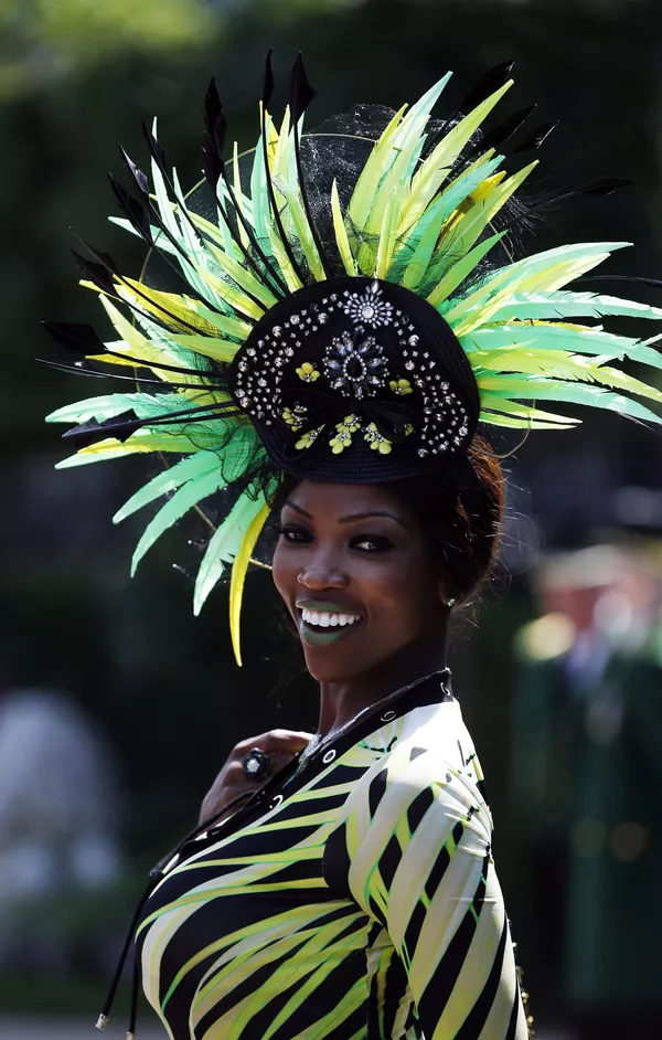 Les chapeaux fantastiques des courses royales d'Ascot Les chapeaux fantastiques des courses royales d'Ascot - Sputnik Afrique