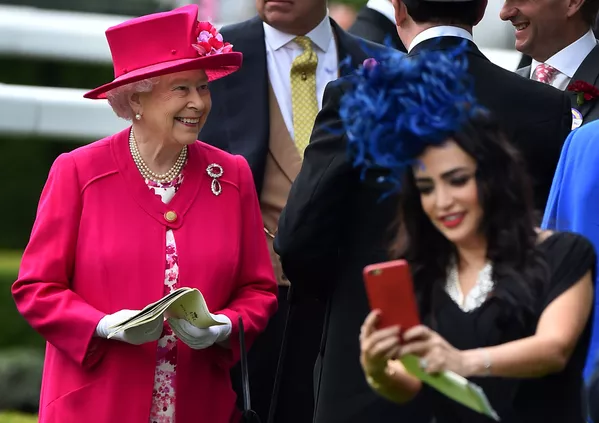 Les chapeaux fantastiques des courses royales d'Ascot Les chapeaux fantastiques des courses royales d'Ascot - Sputnik Afrique