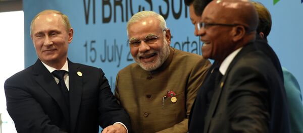 Líderes de los países BRICS, Vladímir Putin, Narendra Modi, Dilma Rousseff, Xi Jinping y Jacob Zuma - Sputnik Afrique
