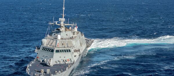 Helicopter drones could soon be based on small Navy ships like, the USS Fort Worth. - Sputnik Afrique