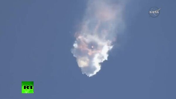 La fusée américaine Falcon 9 explose à la 3e minute de vol - Sputnik Afrique