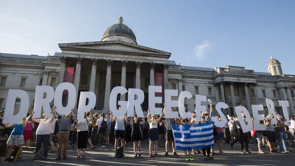 Demonstrators gather to protest against the European Central Bank's handling of Greece's debt repayments, in Trafalgar Square in London, Britain, June 29, 2015. - Sputnik Afrique