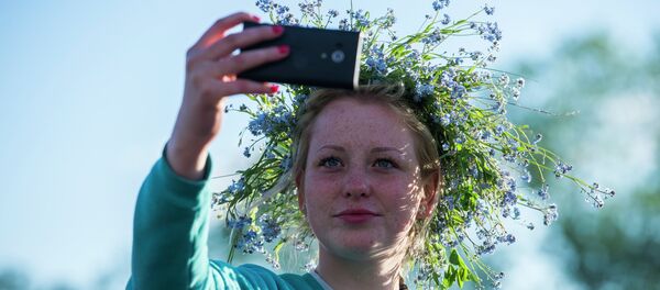 Региональный слет студенческих отрядов в поселке Андреевка Омской области в лагере Березовая роща - Sputnik Afrique