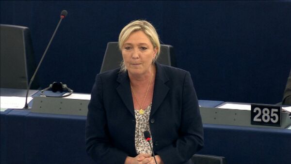Euro et l'austérité sont frères siamois selon Marine Le Pen - Sputnik Afrique