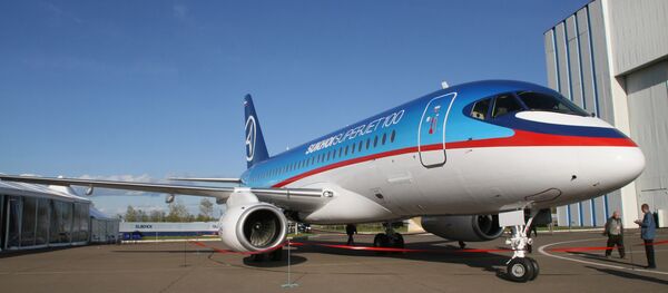 Авиалайнер Сухой Суперджет-100 - Sputnik Afrique