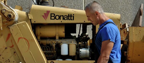 Un technicien de la société Bonatti. Image d'illustration - Sputnik Afrique