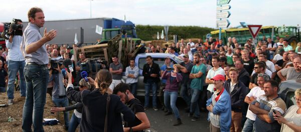 Eleveurs: Caen toujours bloquée - Sputnik Afrique