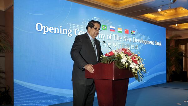 President of the New Development Bank (NDB) Kundapur Vaman Kamath gives a speech during a opening ceremony of the New Development Bank in Shanghai, China, July 21, 2015. - Sputnik Afrique