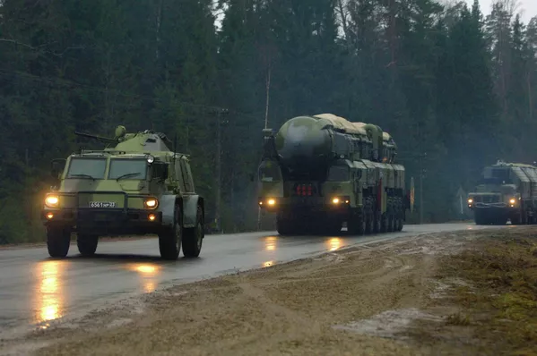 Les missiles balistiques russes Topol: 30 ans de service Les missiles balistiques russes Topol: 30 ans de service - Sputnik Afrique