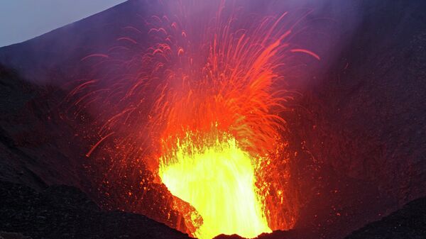 Извержение вулкана Толбачик на Камчатке - Sputnik Afrique