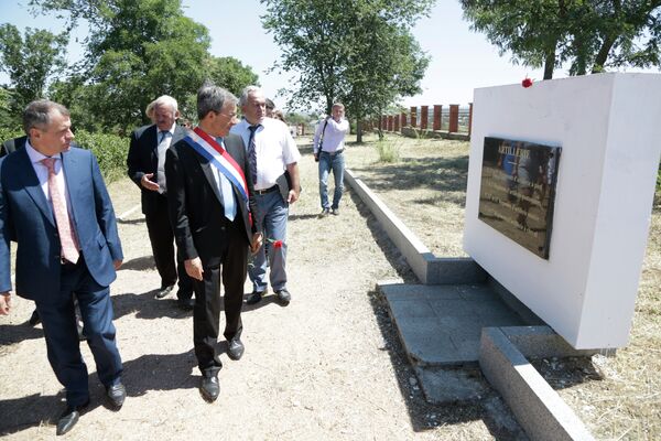 Visite de la délégation française à Sébastopol Visite de la délégation française à Sébastopol - Sputnik Afrique