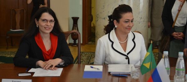 Katia Abreu, ministre brésilienne de l'Agriculture, lors de sa visite à Moscou, 2015 - Sputnik Afrique