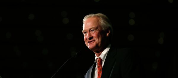Democratic presidential candidate former Rhode Island Gov. Lincoln Chafee speaks during the Iowa Democratic Party's Hall of Fame Dinner, Friday, July 17, 2015, in Cedar Rapids, Iowa - Sputnik Afrique