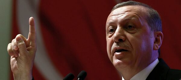 Turkey's President Recep Tayyip Erdogan addresses women during a meeting in Ankara, Turkey, Friday, March 6, 2015 - Sputnik Afrique