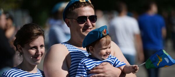 Празднование Дня ВДВ в городах России - Sputnik Afrique