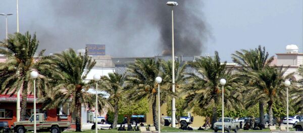 A plume of smoke rises above the Saudi Arabian city of Dammam - Sputnik Afrique