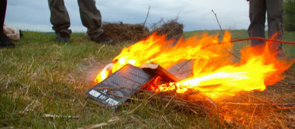 Livre brûlant - Sputnik Afrique