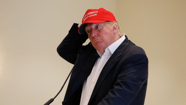 US Presidential Candidate Donald Trump answers questions from the media at a press conference during a visit to his Scottish golf course Turnberry Action - Sputnik Afrique