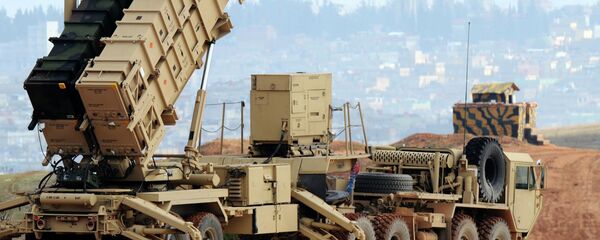 A Patriot missile launcher system is pictured at a Turkish military base in Gaziantep on February 5, 2013 - Sputnik Afrique