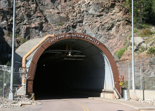 The portal into the bowels of the Cheyenne Mountain complex - Sputnik Afrique