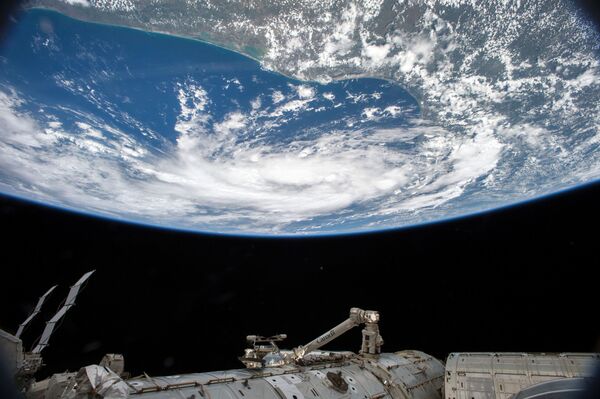 Тропический шторм с борта МКС - Sputnik Afrique