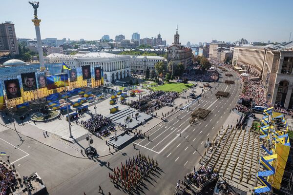 Ukraine: la parade militaire du jour de la fête de l’Indépendance - Sputnik Afrique