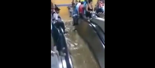 Inondation spectaculaire dans le métro de Caracas - Sputnik Afrique