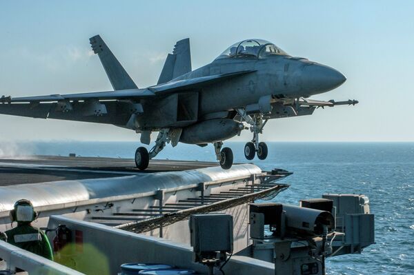 Un avion de la coalition menée par les Etats-Unis Un avion de la coalition menée par les Etats-Unis - Sputnik Afrique