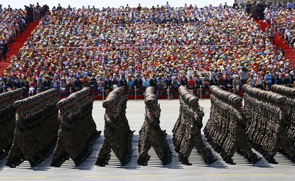 Défilé militaire spectaculaire à Pékin - Sputnik Afrique
