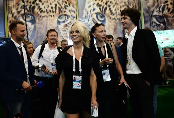 Pamela Anderson en Russie pour sauver l'environnement Pamela Anderson en Russie pour sauver l'environnement - Sputnik Afrique