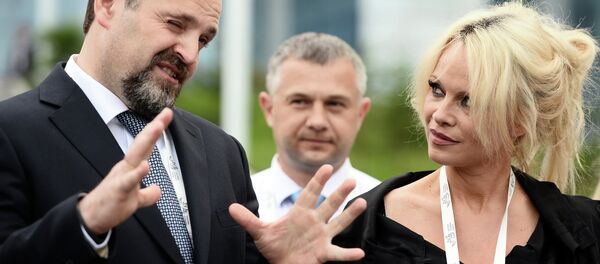 Pamela Anderson en Russie pour sauver l'environnement Pamela Anderson en Russie pour sauver l'environnement - Sputnik Afrique