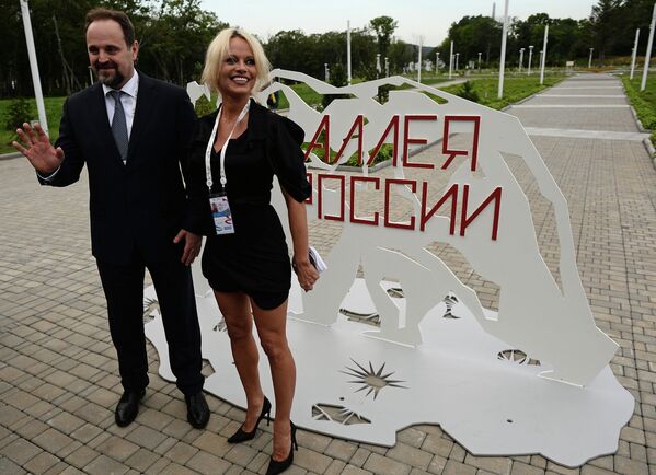 Pamela Anderson en Russie pour sauver l'environnement - Sputnik Afrique