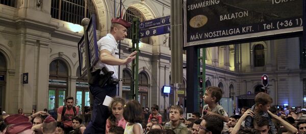 Migrants à la gare de Budapest - Sputnik Afrique