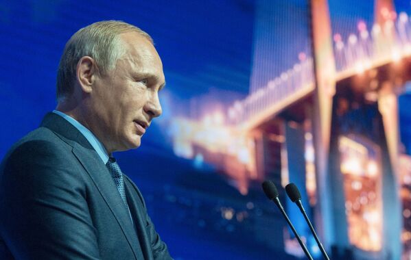 Poutine au Forum économique oriental de Vladivostok - Sputnik Afrique