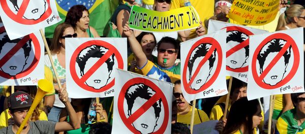 Une manifestation contre la présidente brésilenne Dilma Rousseff - Sputnik Afrique