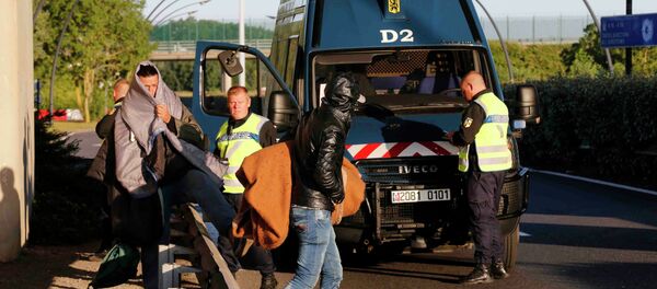 Migrants en France - Sputnik Afrique