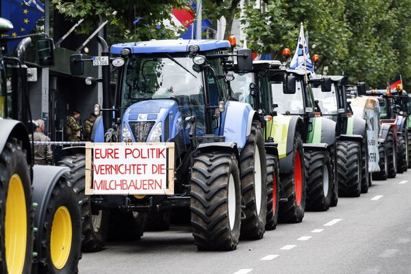 Manifestation des agriculteurs: des centaines de tracteurs à Bruxelles - Sputnik Afrique