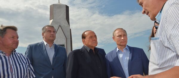 Poutine et Berlusconi en Crimée - Sputnik Afrique
