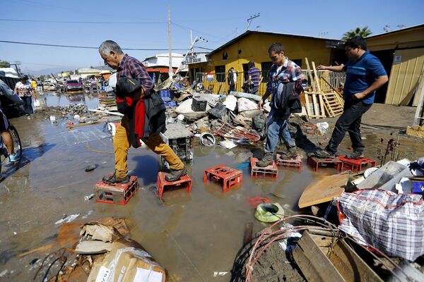 Villes chiliennes après un violent séisme - Sputnik Afrique