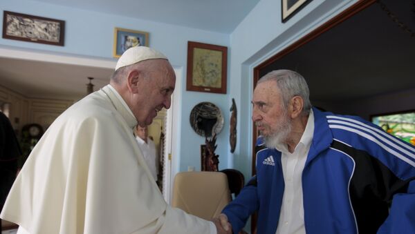 Le pape François reçu par Fidel Castro, Cuba, Sept. 20, 2015. - Sputnik Afrique