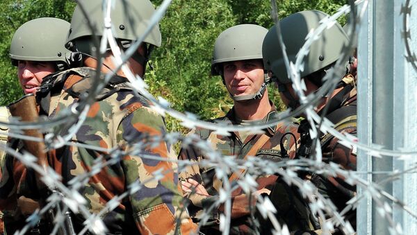 Des militaires hongrois postés le long des frontières du pays - Sputnik Afrique